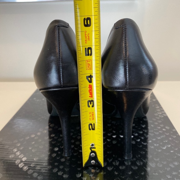 Nine West Black Leather Stiletto Pumps - Sz 6 - Picture 9 of 14